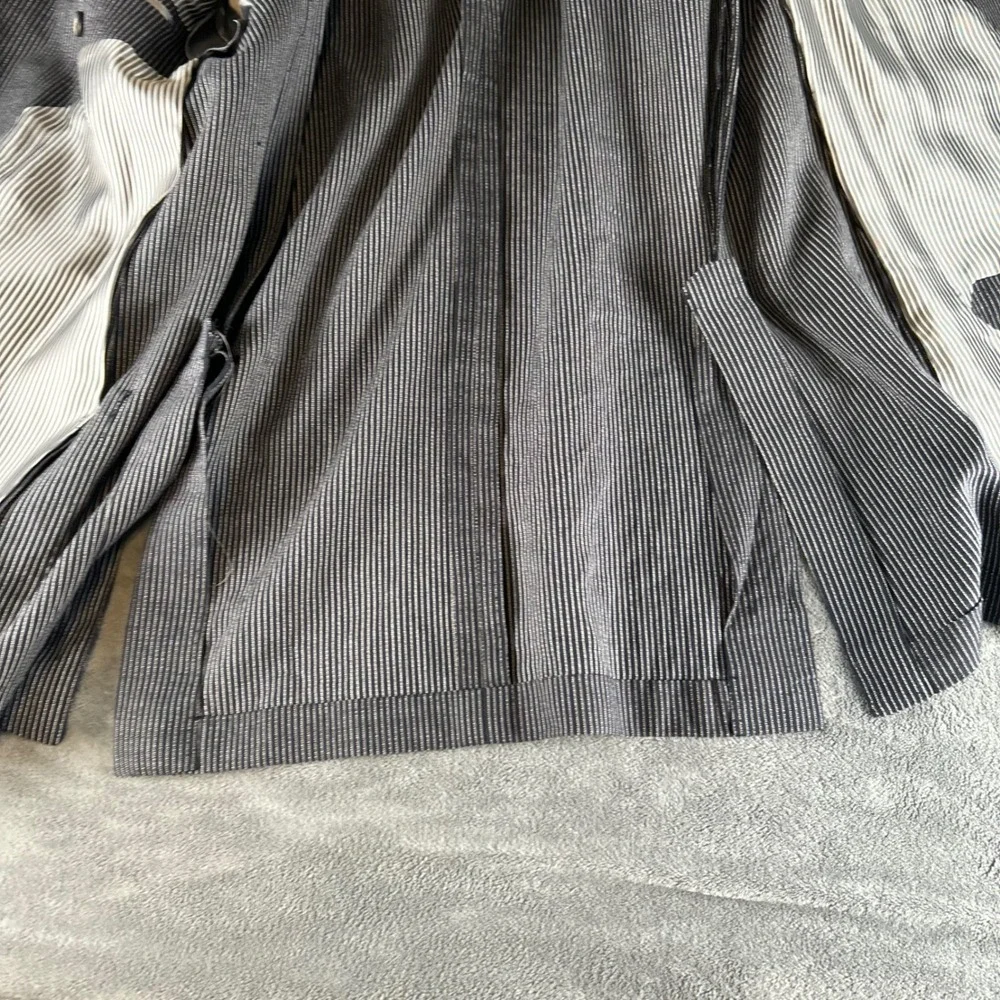 Corneliani Gray Pinstripe Blazer 2-Button Sport Coat Mens ~42R Cotton Flax Silk